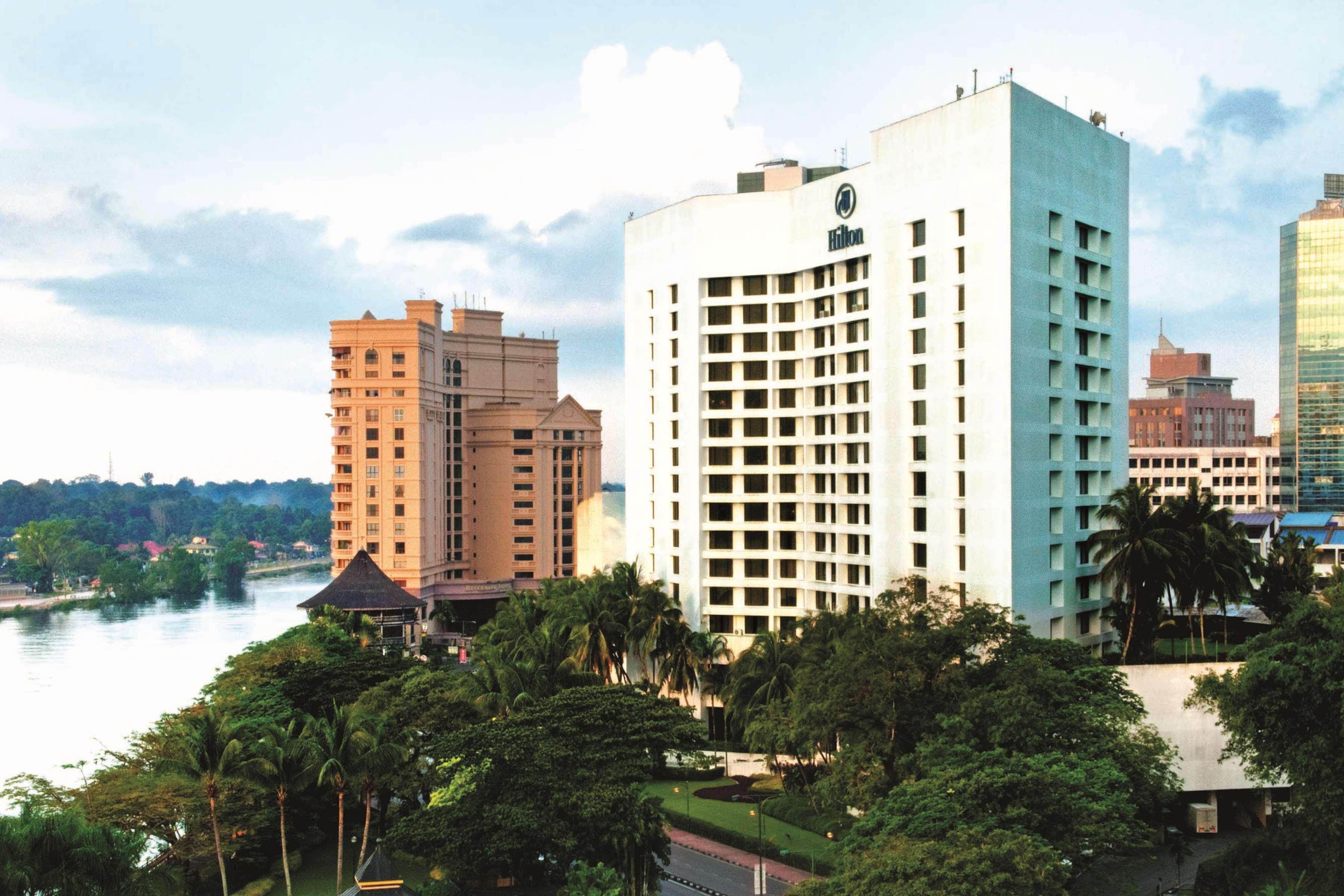 Hilton Kuching Hotel Екстер'єр фото