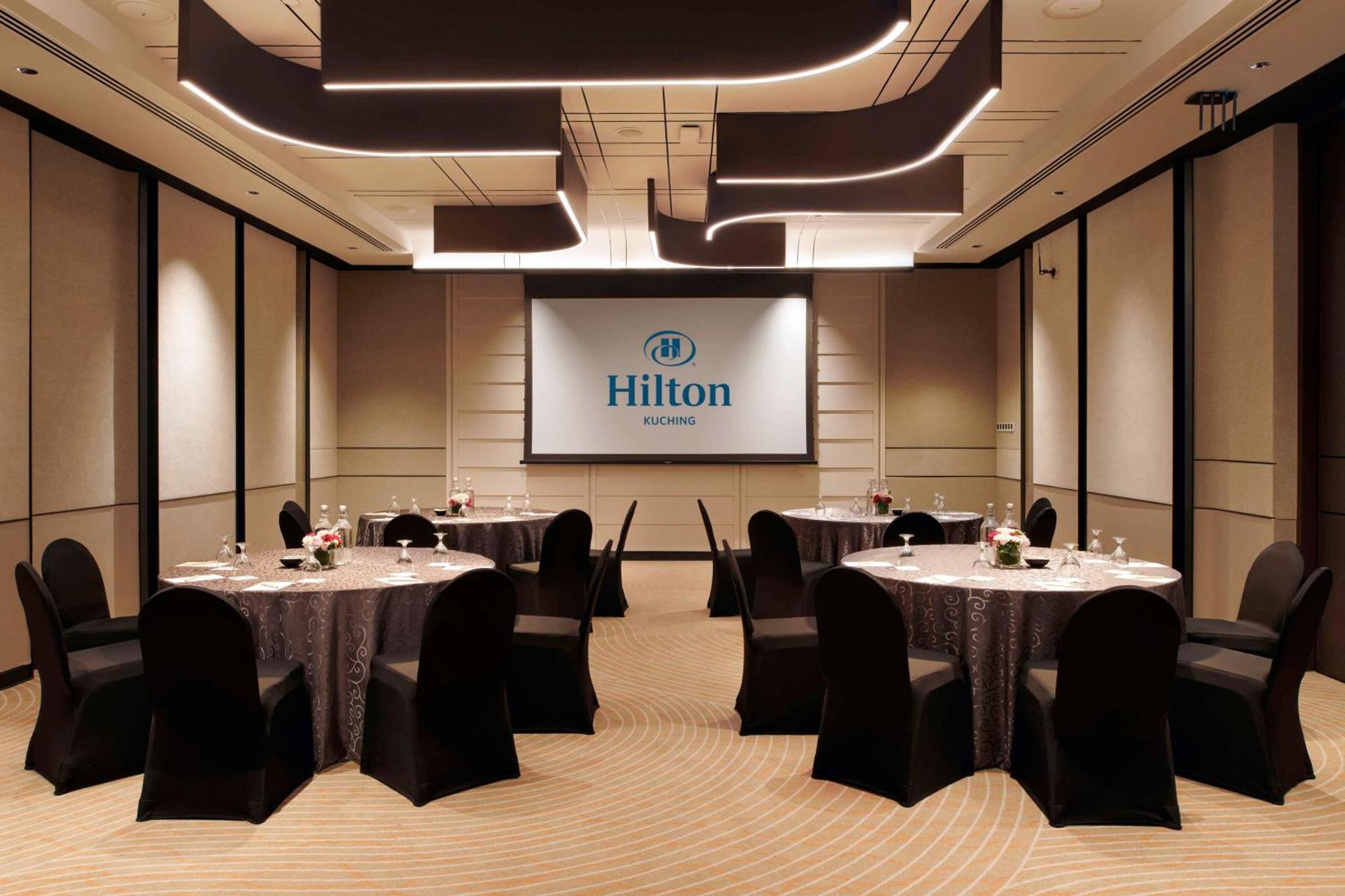 Hilton Kuching Hotel Екстер'єр фото